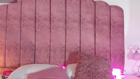 carolina_evannss online show from 02/04/26, 03:56