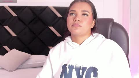 carolina_evannss online show from 04/02/26, 03:59