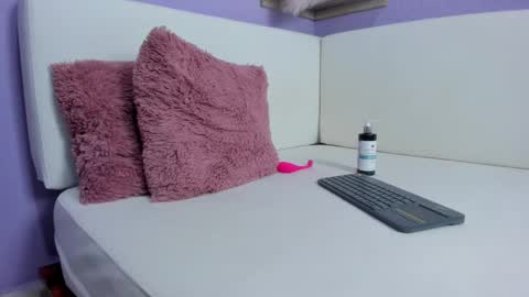 Snapshot of carolina_latinlady chatting on 03/12/25, 11:33 Carolina  online show from 03/12/25, 11:33