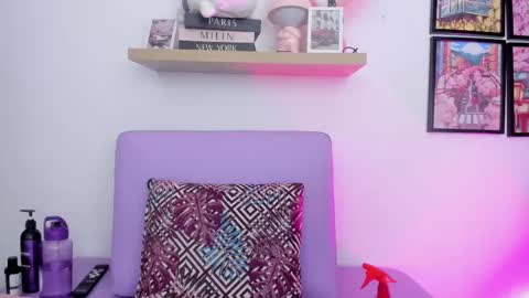 Snapshot of carolina_latinlady chatting on 10/01/25, 08:59 Carolina  online show from 10/01/25, 08:59