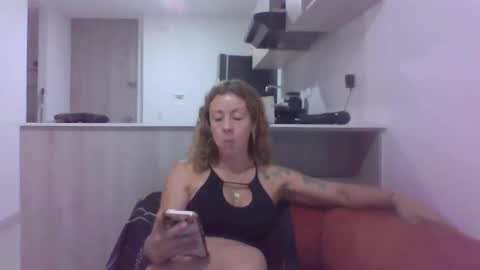 carolina_zaens online show from 05/09/26, 01:44