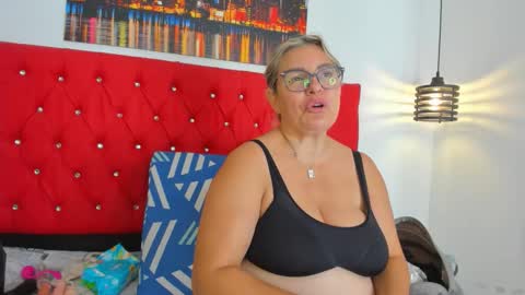 Carolina online show from 11/04/25, 04:06