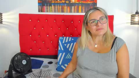 Carolina online show from 11/23/25, 05:02