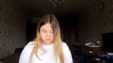 Snapshot of carolindueno chatting on 02/20/26, 11:32 carolindueno online show from 02/20/26, 11:32