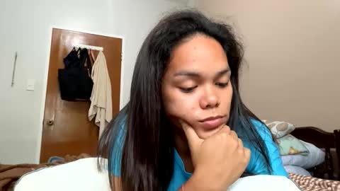 caroline_east online show from 02/20/26, 06:48