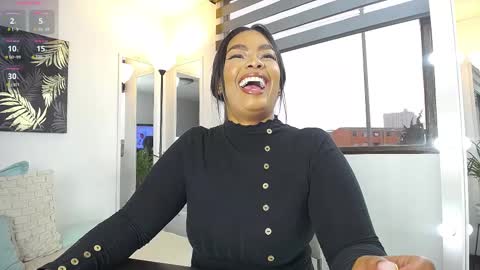 C A R O L I N E online show from 02/12/25, 12:33