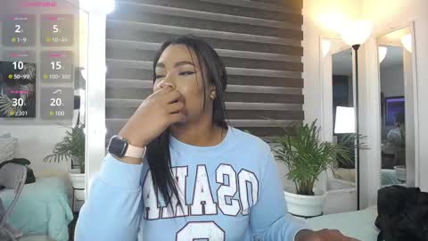 C A R O L I N E online show from 02/25/25, 12:45