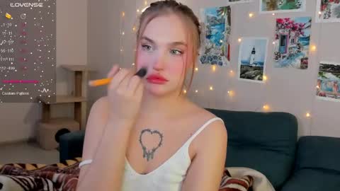 Caro online show from 01/08/25, 09:32