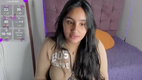 Snapshot of caroline_rodriguez_9 chatting on 09/25/25, 11:52 caroline_rodriguez_9 online show from 09/25/25, 11:52