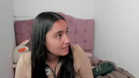 Snapshot of caroline_rodriguez_9 chatting on 10/16/25, 07:15 caroline_rodriguez_9 online show from 10/16/25, 07:15