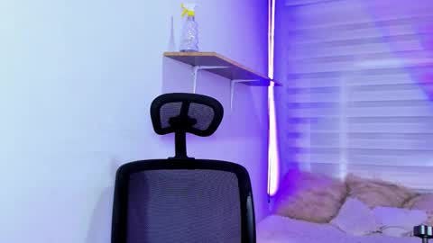 caroline_rodriguez_9 online show from 01/08/26, 06:54