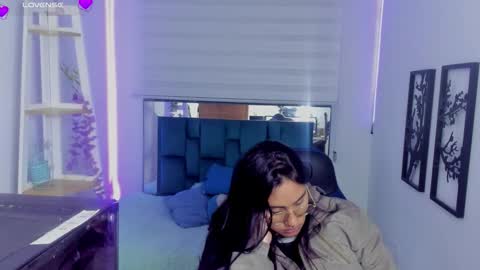 caroline_rodriguez_9 online show from 02/07/26, 12:47