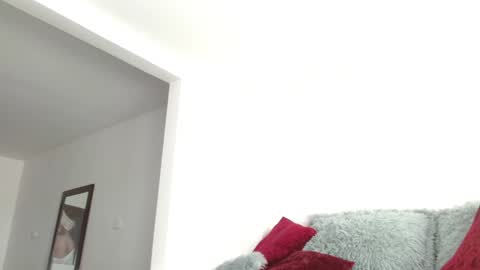 caroline online show from 12/21/25, 12:23