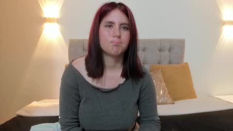 Snapshot of caroline_tim chatting on 10/02/25, 12:39 Caroline online show from 10/02/25, 12:39
