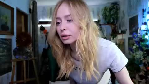 Caroline online show from 11/13/25, 06:12