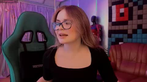 Caroline online show from 03/28/26, 12:16