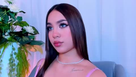 Snapshot of carolineegarcia chatting on 02/03/25, 01:40 CarolineeGarcia online show from 02/03/25, 01:40