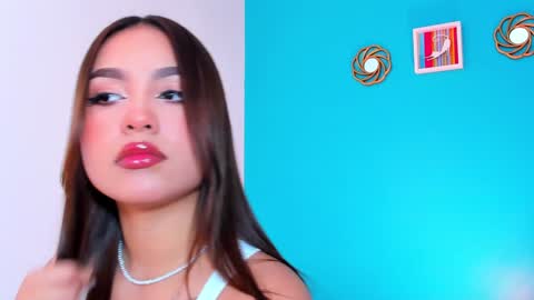 Snapshot of carolineegarcia chatting on 02/07/25, 06:14 CarolineeGarcia online show from 02/07/25, 06:14
