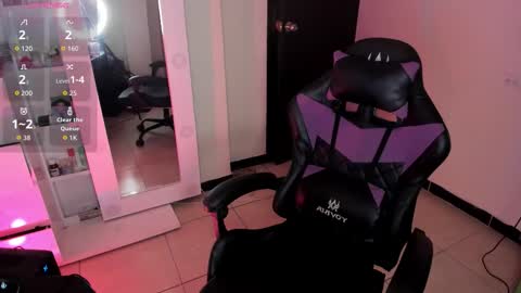 CarolineeGarcia online show from 11/28/25, 07:55