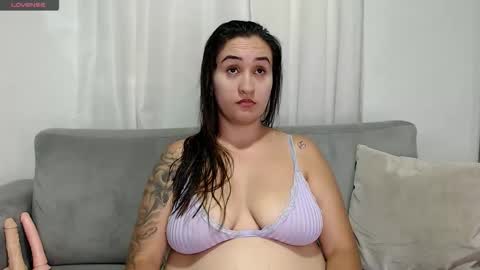 Caroline  online show from 11/18/25, 06:01