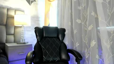 Snapshot of carolinefyre chatting on 05/01/26, 02:10 Caroline online show from 05/01/26, 02:10