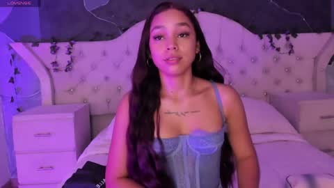 Snapshot of carolinefyre chatting on 05/08/26, 12:54 Caroline online show from 05/08/26, 12:54