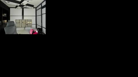 Snapshot of carolinefyre chatting on 05/10/26, 02:00 Caroline online show from 05/10/26, 02:00