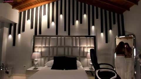 Caro online show from 11/20/25, 10:26