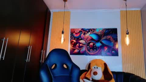 carolinejesh online show from 02/25/26, 07:01