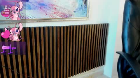 Snapshot of carolinemiller1 chatting on 10/16/25, 08:43 Caro online show from 10/16/25, 08:43