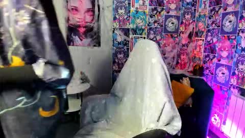 CarolineRichter online show from 10/27/25, 03:32