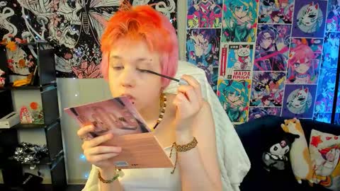 CarolineRichter online show from 11/30/25, 10:58