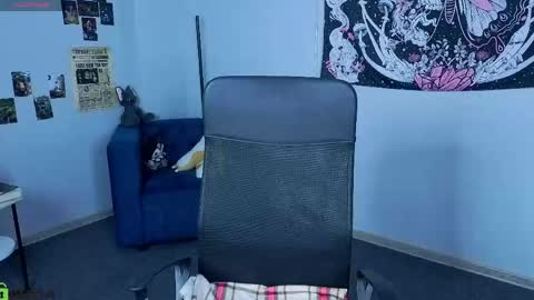 Snapshot of carolinerichter chatting on 05/17/26, 10:55 CarolineRichter online show from 05/17/26, 10:55