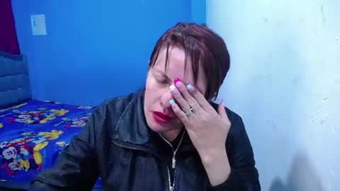 Snapshot of carolinhe_ chatting on 06/29/26, 09:59 Carolinhe online show from 06/29/26, 09:59