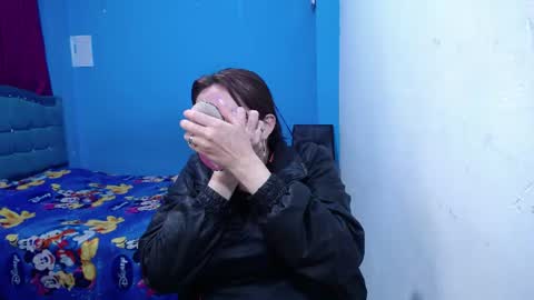 Snapshot of carolinhe_ chatting on 07/07/26, 07:18 Carolinhe online show from 07/07/26, 07:18