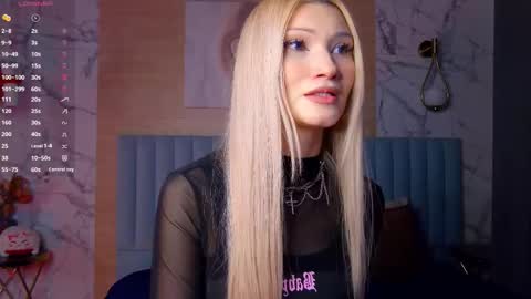 Snapshot of carolreeves chatting on 10/14/25, 10:05 Carol online show from 10/14/25, 10:05