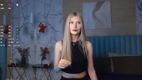 Snapshot of carolreeves chatting on 10/17/25, 05:54 Carol online show from 10/17/25, 05:54