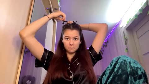 Emma online show from 12/02/25, 06:08