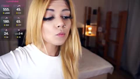 Hello everyone Im Monica Its my first day Were going to have fun together  online show from 09/20/25, 08:32