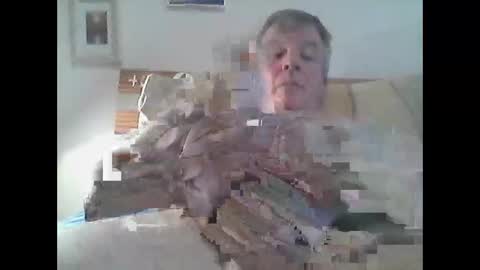 Snapshot of carpinus chatting on 11/19/25, 08:25 dancing cock online show from 11/19/25, 08:25