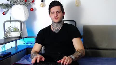 Snapshot of carter_reos chatting on 01/14/25, 04:29 Carter online show from 01/14/25, 04:29