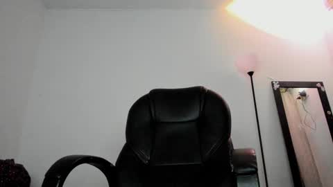 Snapshot of carterbrownbbc chatting on 10/10/25, 03:22 Carter online show from 10/10/25, 03:22