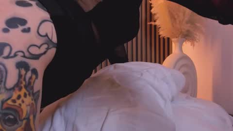 Casandra  online show from 01/24/25, 11:02