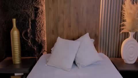 Casandra  online show from 09/12/25, 07:03