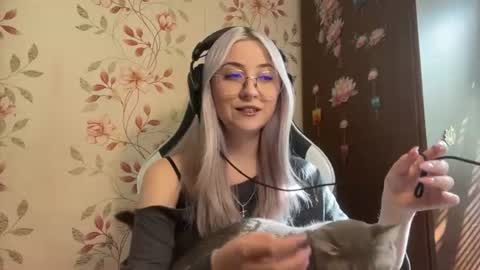 Snapshot of casandrabremme chatting on 06/18/26, 11:14 Mia online show from 06/18/26, 11:14