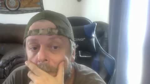 Snapshot of caseurdecue chatting on 10/01/25, 03:07 AllenGallant online show from 10/01/25, 03:07