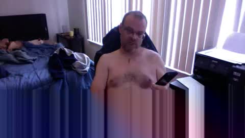 Snapshot of casexydaddy75 chatting on 12/19/25, 06:37 casexydaddy75 online show from 12/19/25, 06:37