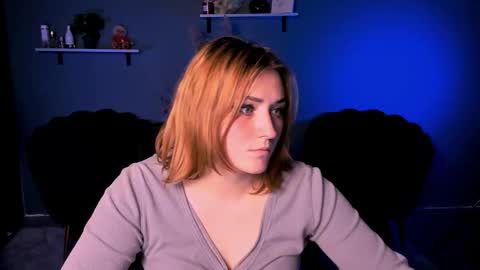 casey_meow_ online show from 10/20/25, 08:48