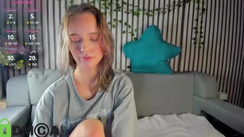 Snapshot of casey_sweeet chatting on 11/27/25, 04:20 Casey sweeet online show from 11/27/25, 04:20