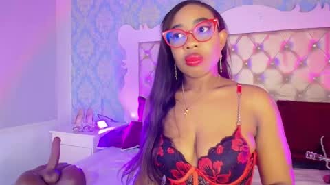 Snapshot of caseymoon chatting on 05/17/26, 12:23 Casey online show from 05/17/26, 12:23